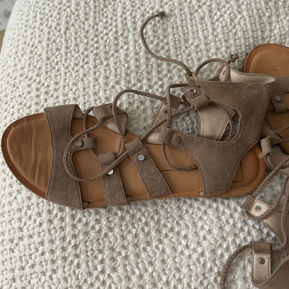 Sandals - Picture 3 of 3